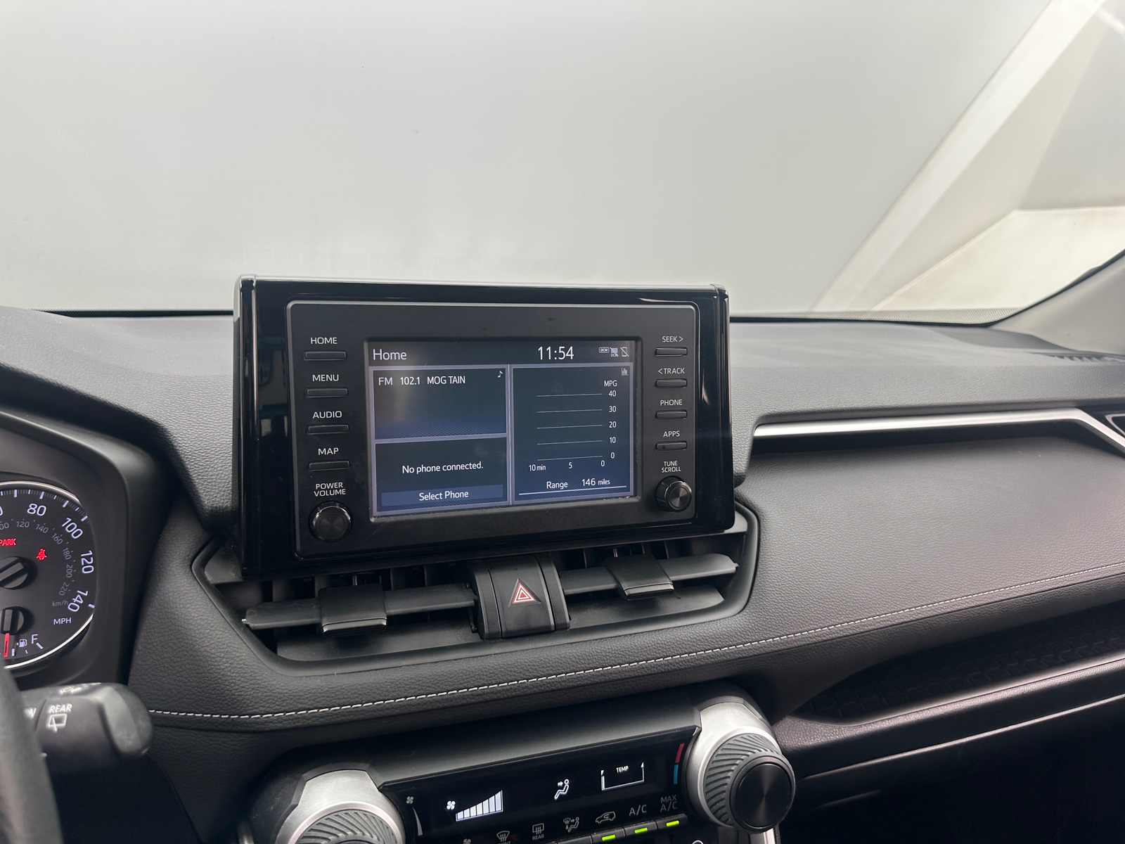 Thumbnail: 2019 Toyota RAV4 - 4