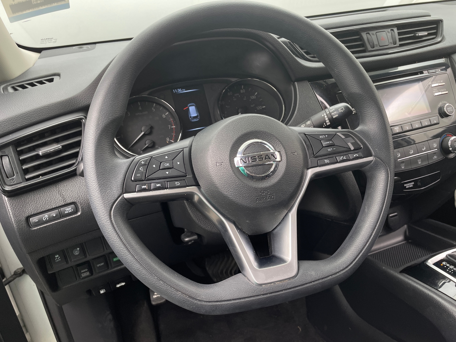 Thumbnail: 2017 Nissan Rogue - 5