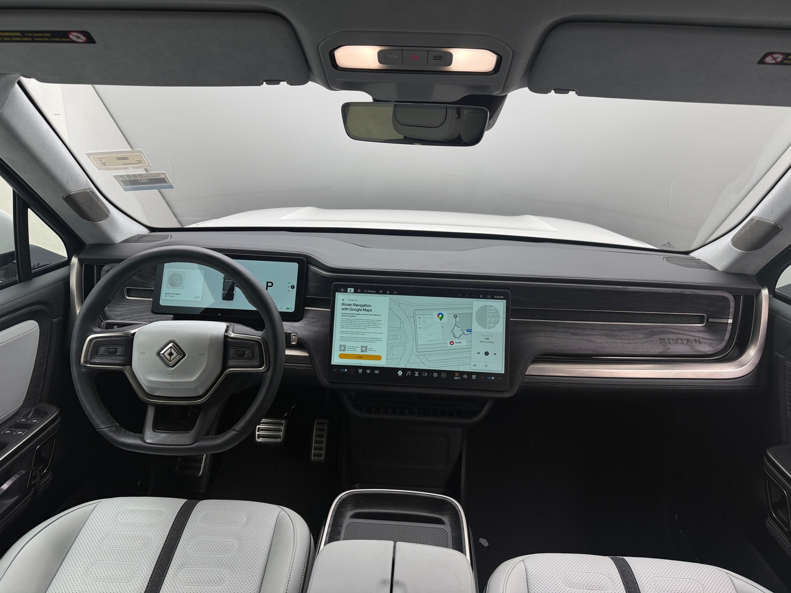 Thumbnail: 2024 Rivian R1S - 2