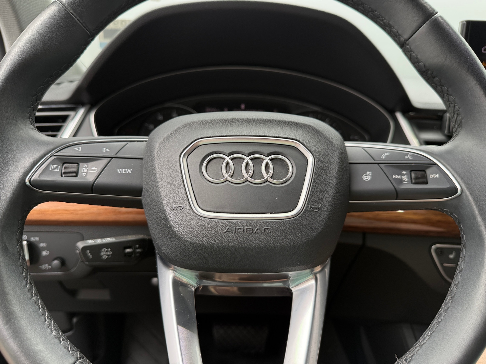 Thumbnail: 2023 Audi Q5 - 4