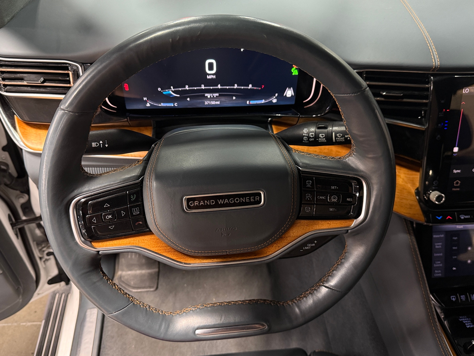 Thumbnail: 2022 Jeep Grand Wagoneer - 4