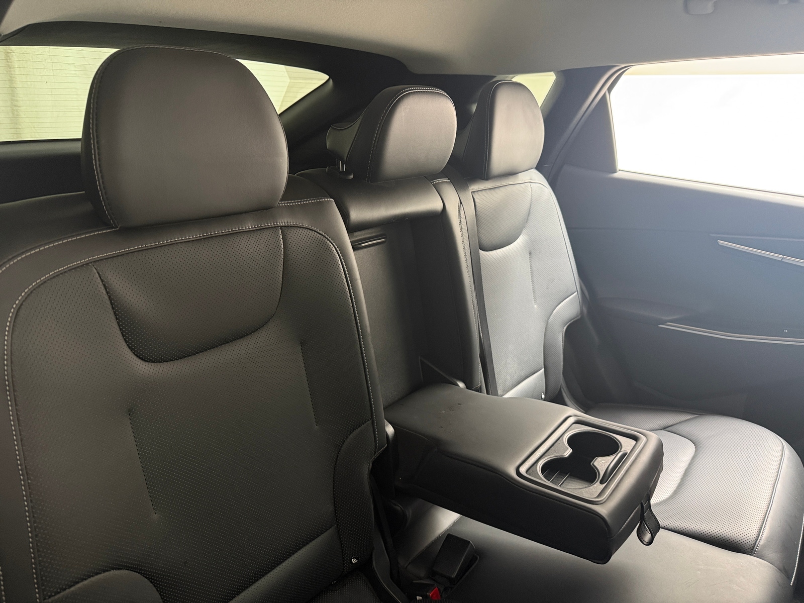 Thumbnail: 2022 Kia EV6 - 5