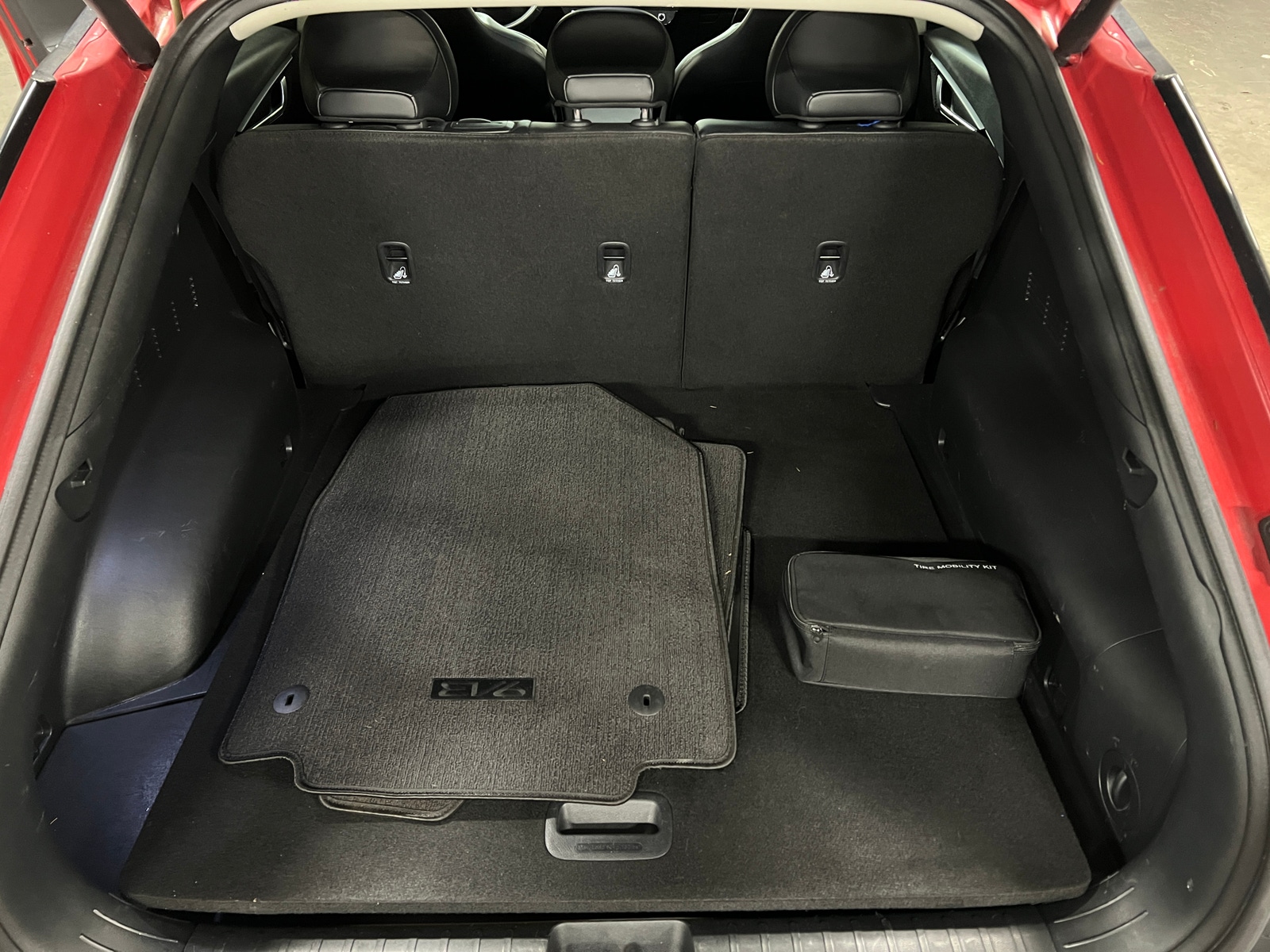 Thumbnail: 2022 Kia EV6 - 6