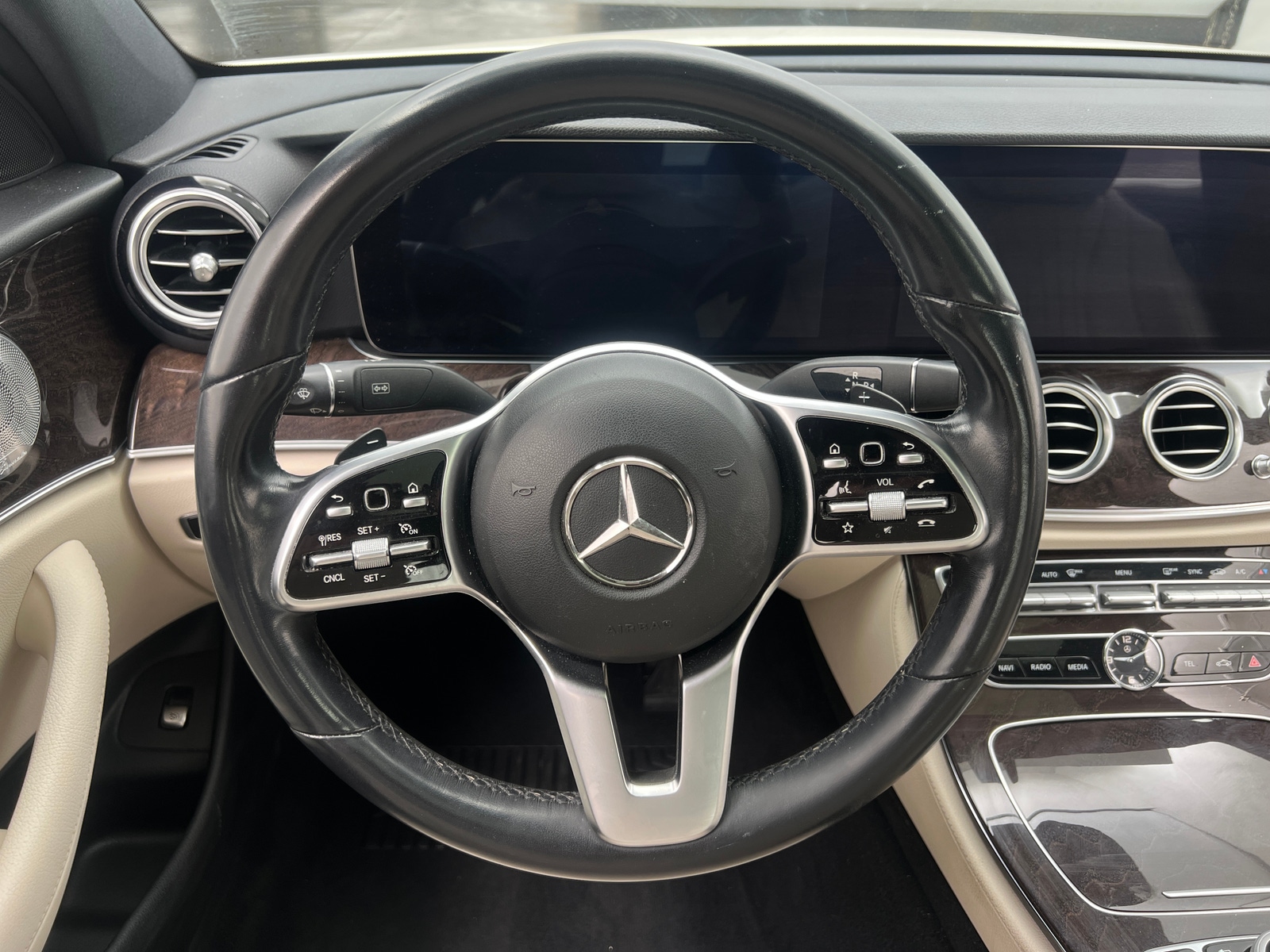 Thumbnail: 2020 Mercedes-Benz E-Class - 4