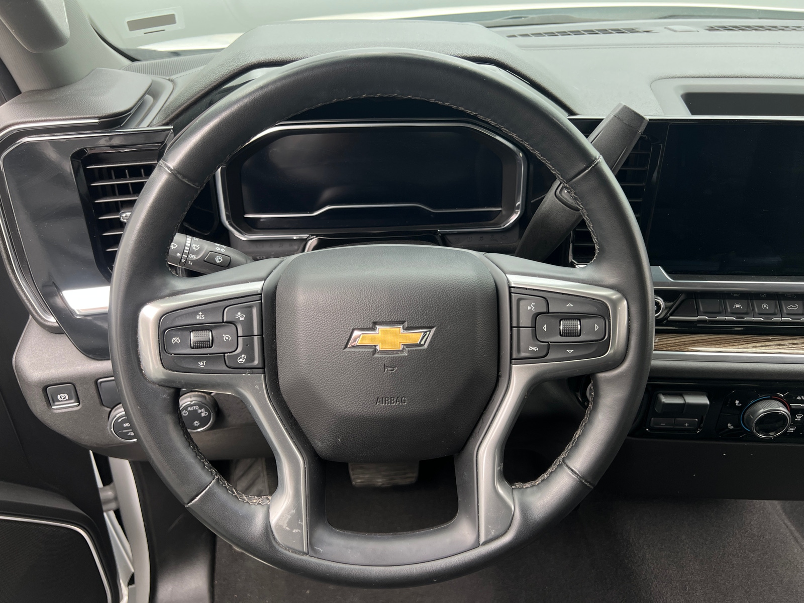 Thumbnail: 2025 Chevrolet Silverado 1500 - 5