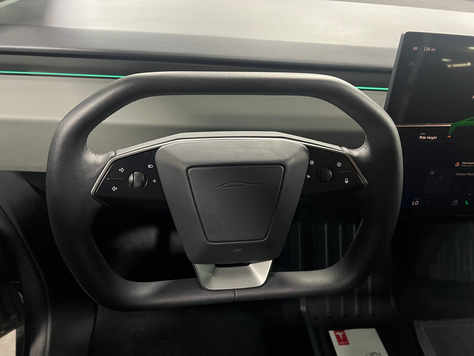 Thumbnail: 2025 Tesla Cybertruck - 4