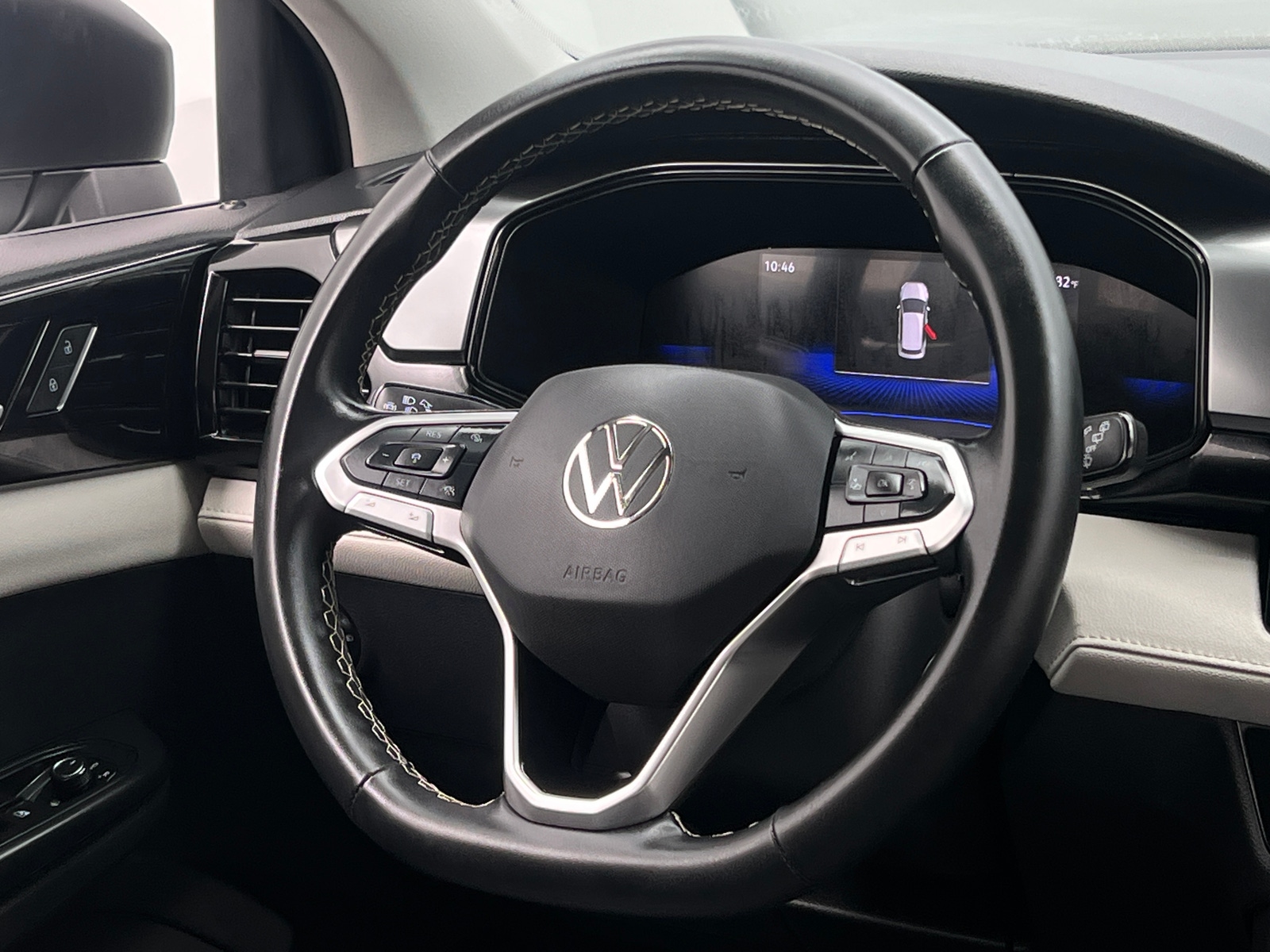 Thumbnail: 2025 Volkswagen Taos - 5