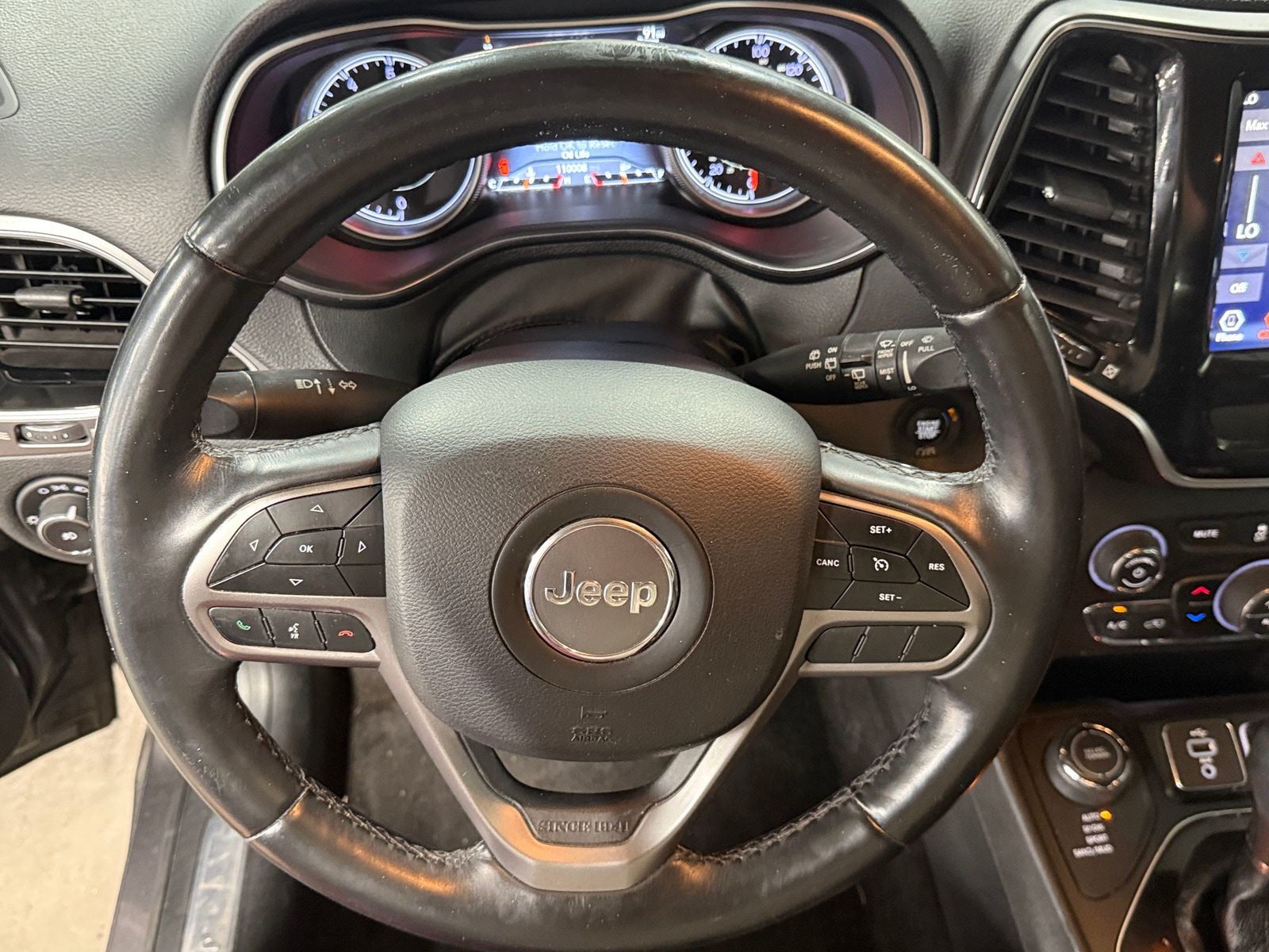 Thumbnail: 2019 Jeep Cherokee - 4