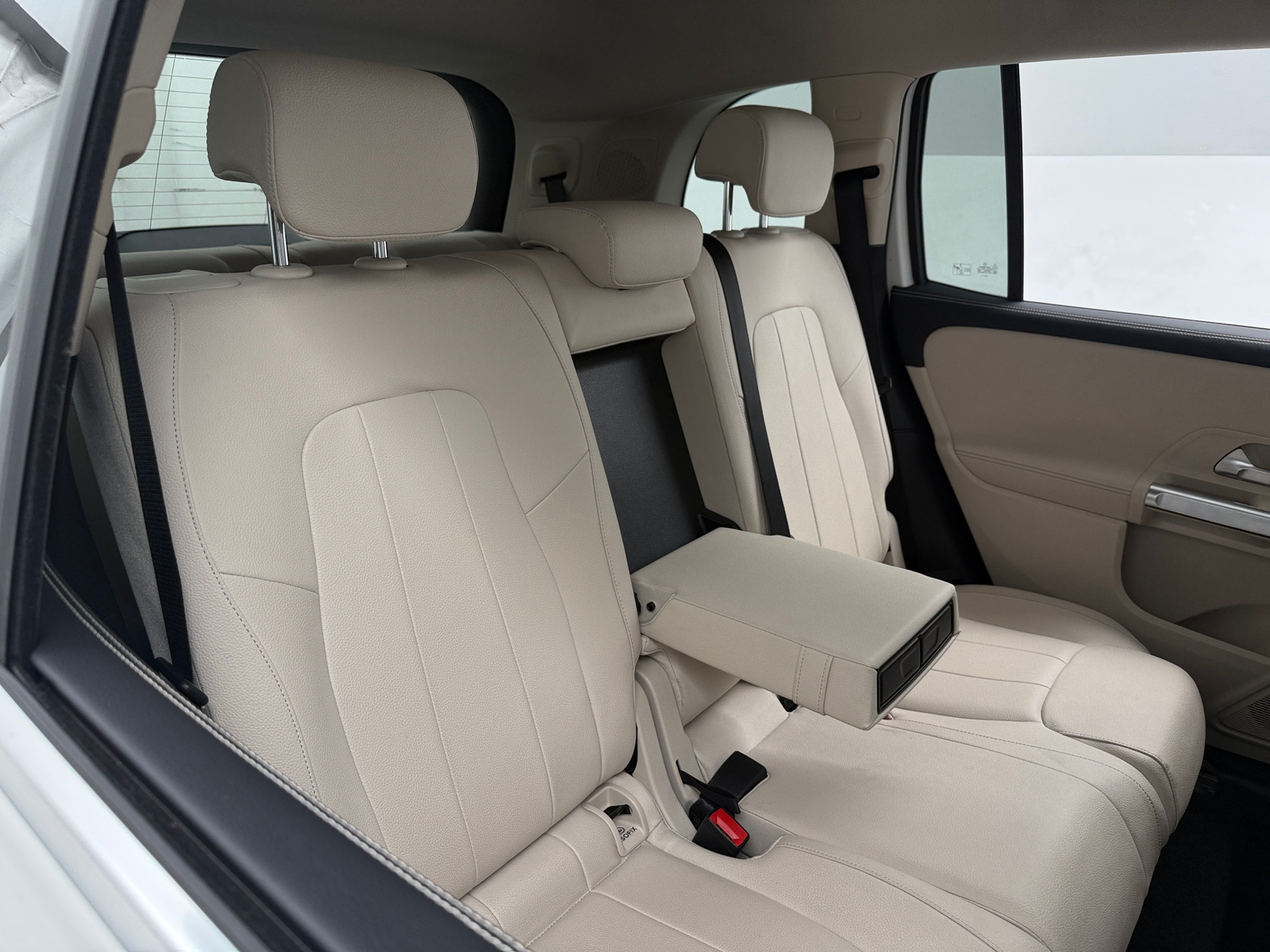 Thumbnail: 2021 Mercedes-Benz GLB - 5