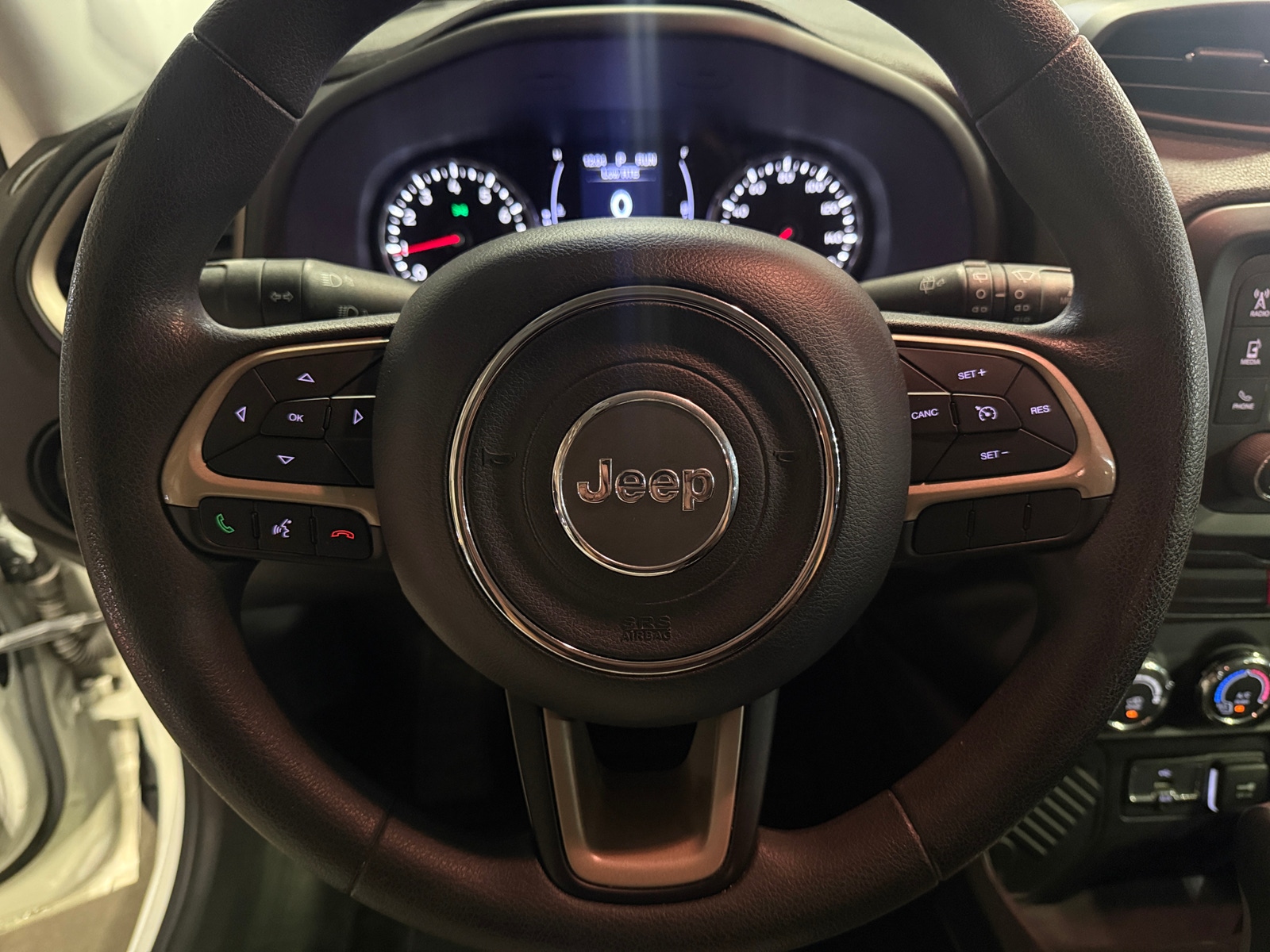 Thumbnail: 2017 Jeep Renegade - 5