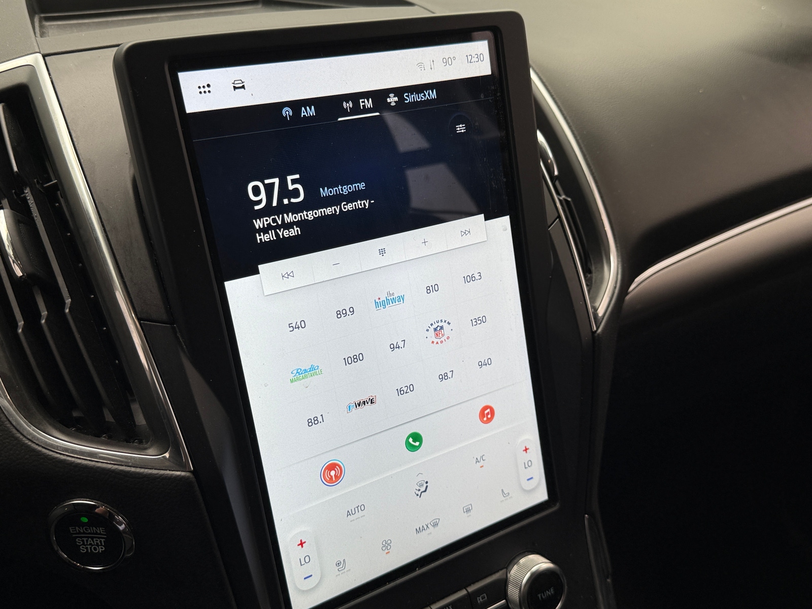 Thumbnail: 2023 Ford Edge - 3