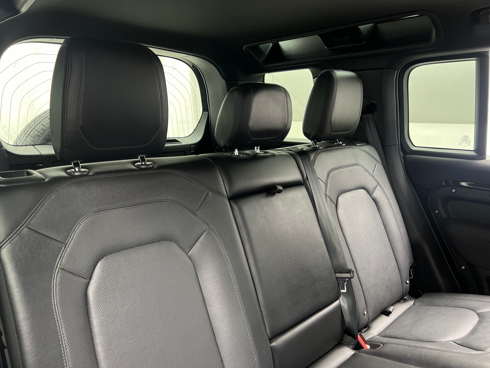 Thumbnail: 2023 Land Rover Defender - 5