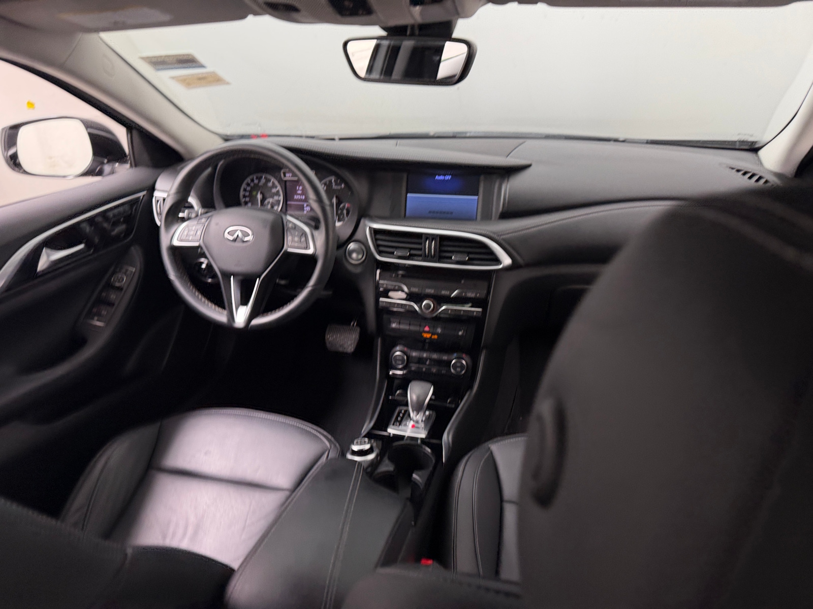Thumbnail: 2018 INFINITI QX30 - 2