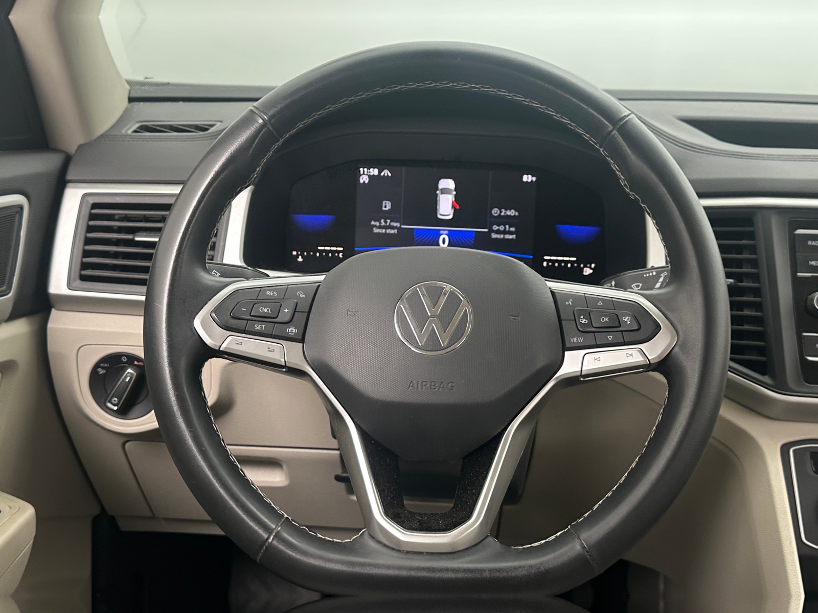 Thumbnail: 2022 Volkswagen Atlas - 4