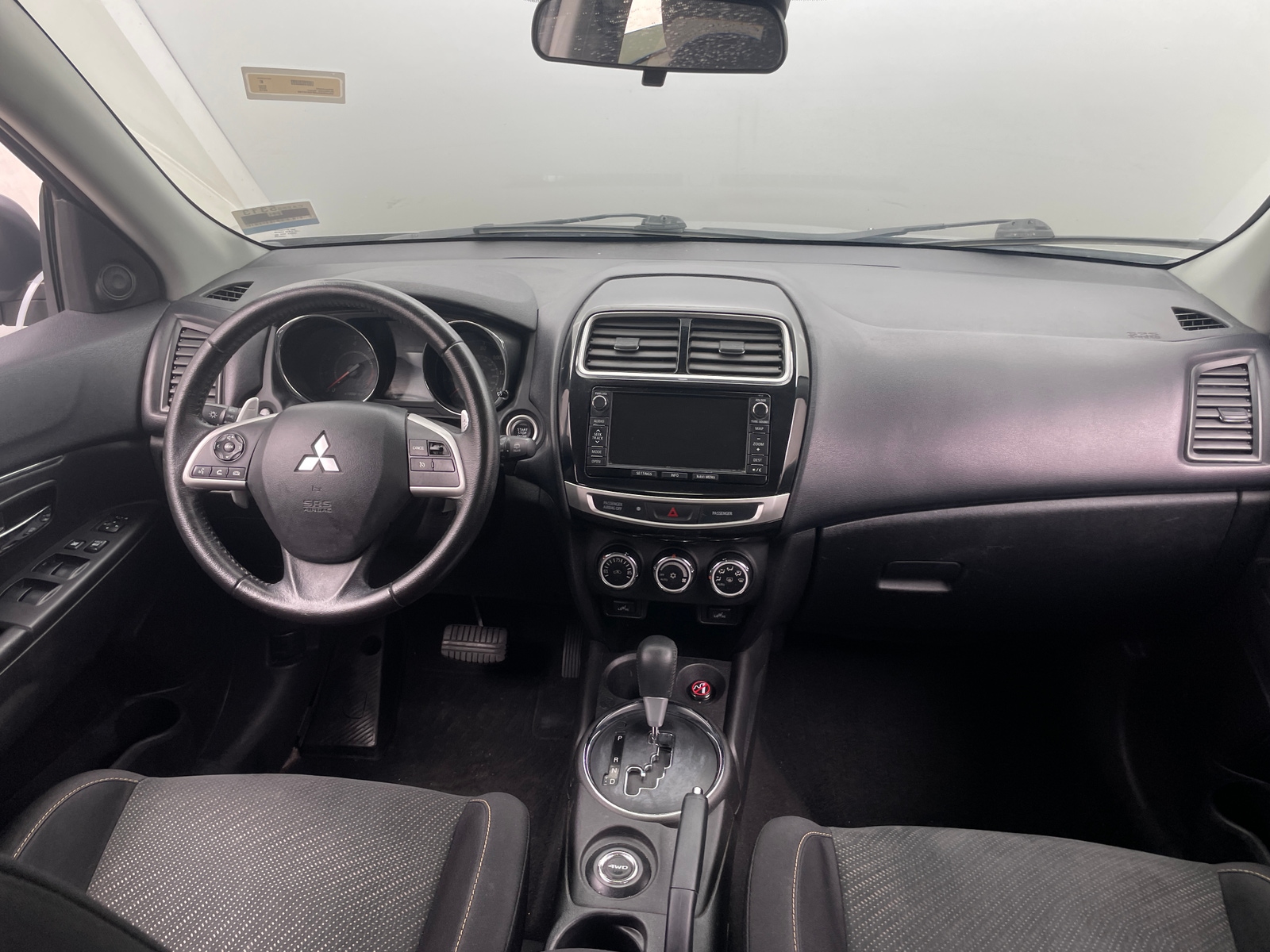 Thumbnail: 2015 Mitsubishi Outlander Sport - 3