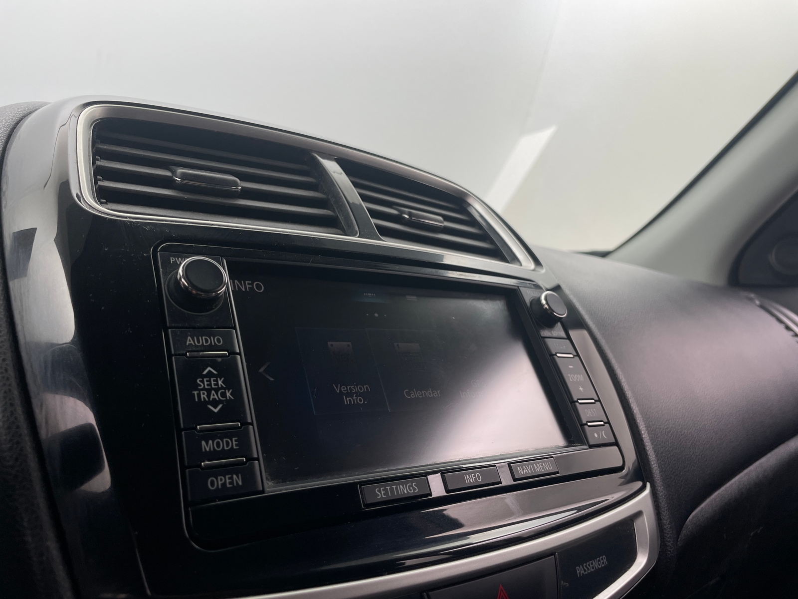 Thumbnail: 2015 Mitsubishi Outlander Sport - 4
