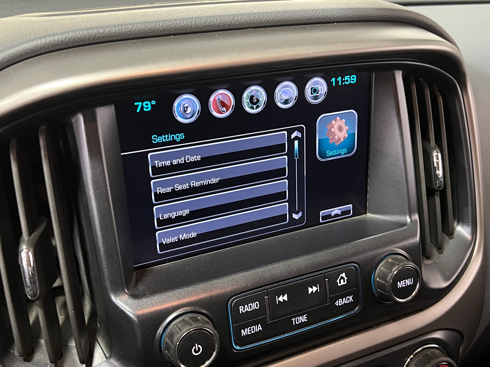 Thumbnail: 2018 Chevrolet Colorado - 4