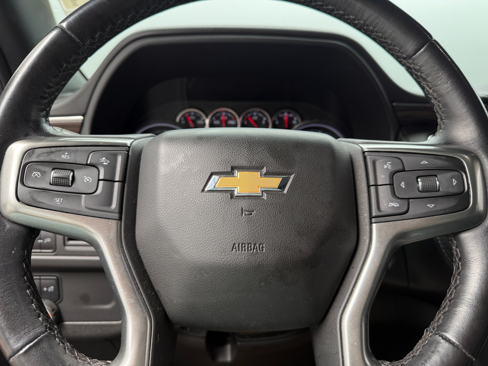 Thumbnail: 2021 Chevrolet Tahoe - 4