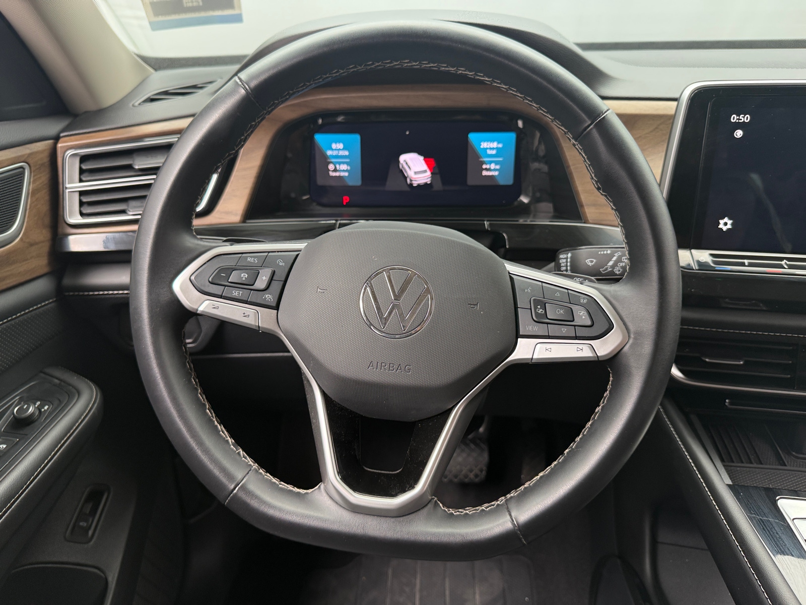 Thumbnail: 2025 Volkswagen Atlas - 4
