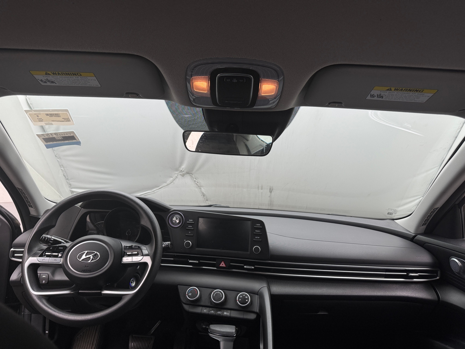 Thumbnail: 2023 Hyundai Elantra - 3