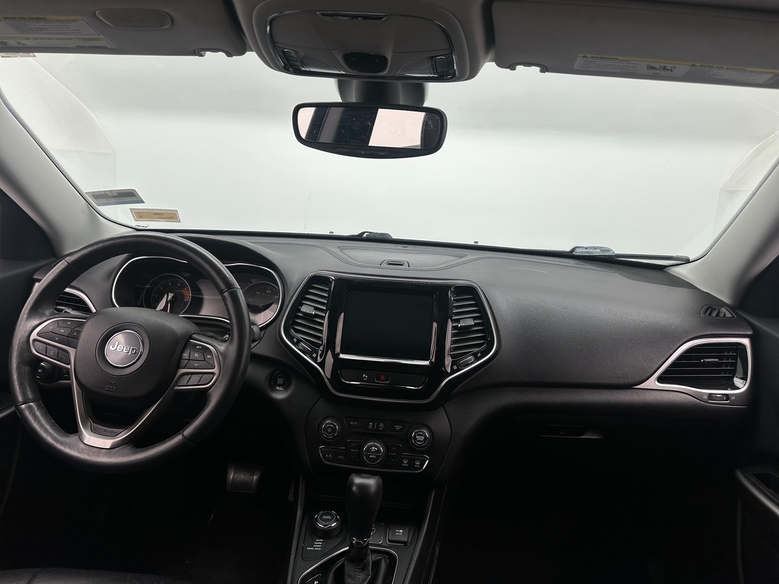 Thumbnail: 2019 Jeep Cherokee - 2