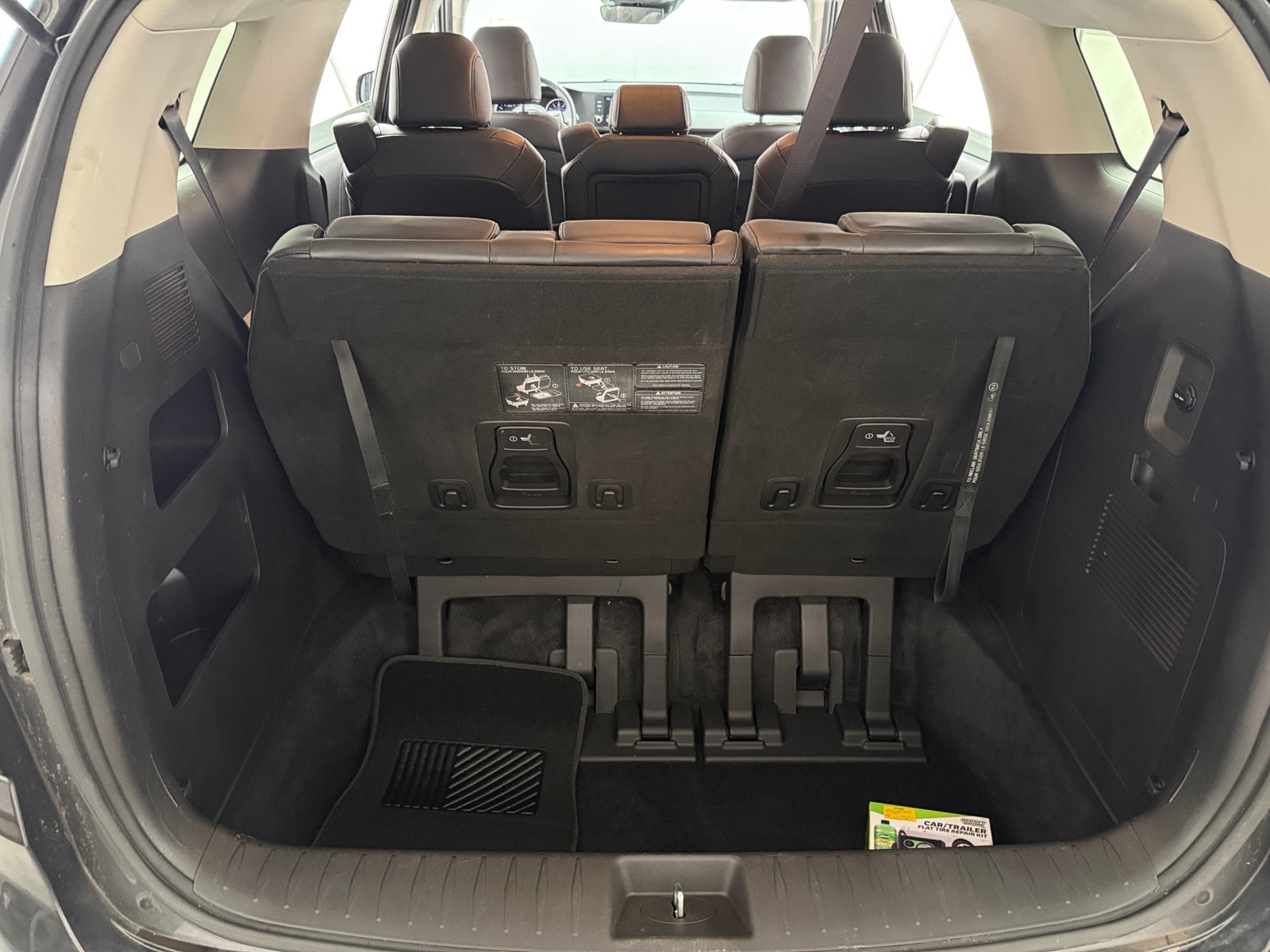 Thumbnail: 2023 Kia Carnival - 6