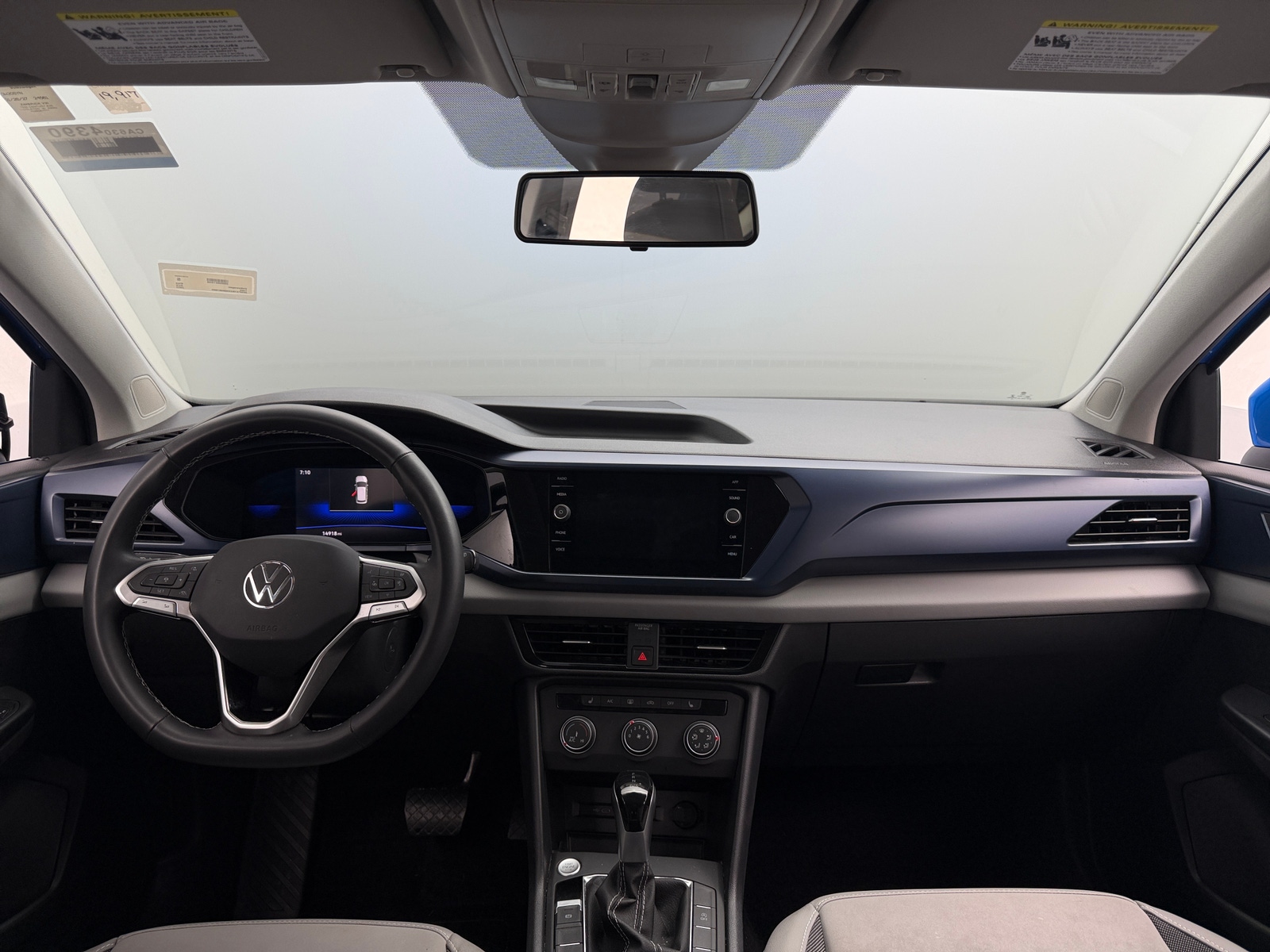 Thumbnail: 2022 Volkswagen Taos - 3