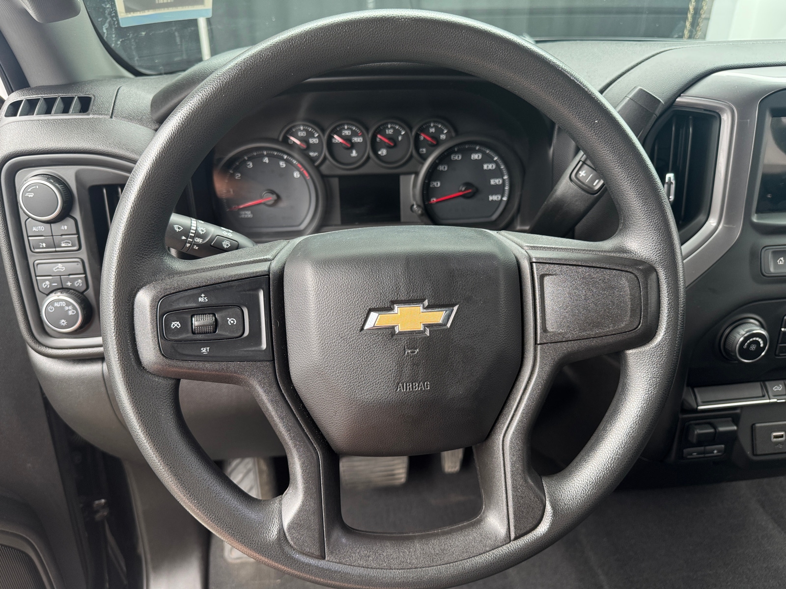 Thumbnail: 2019 Chevrolet Silverado 1500 - 5