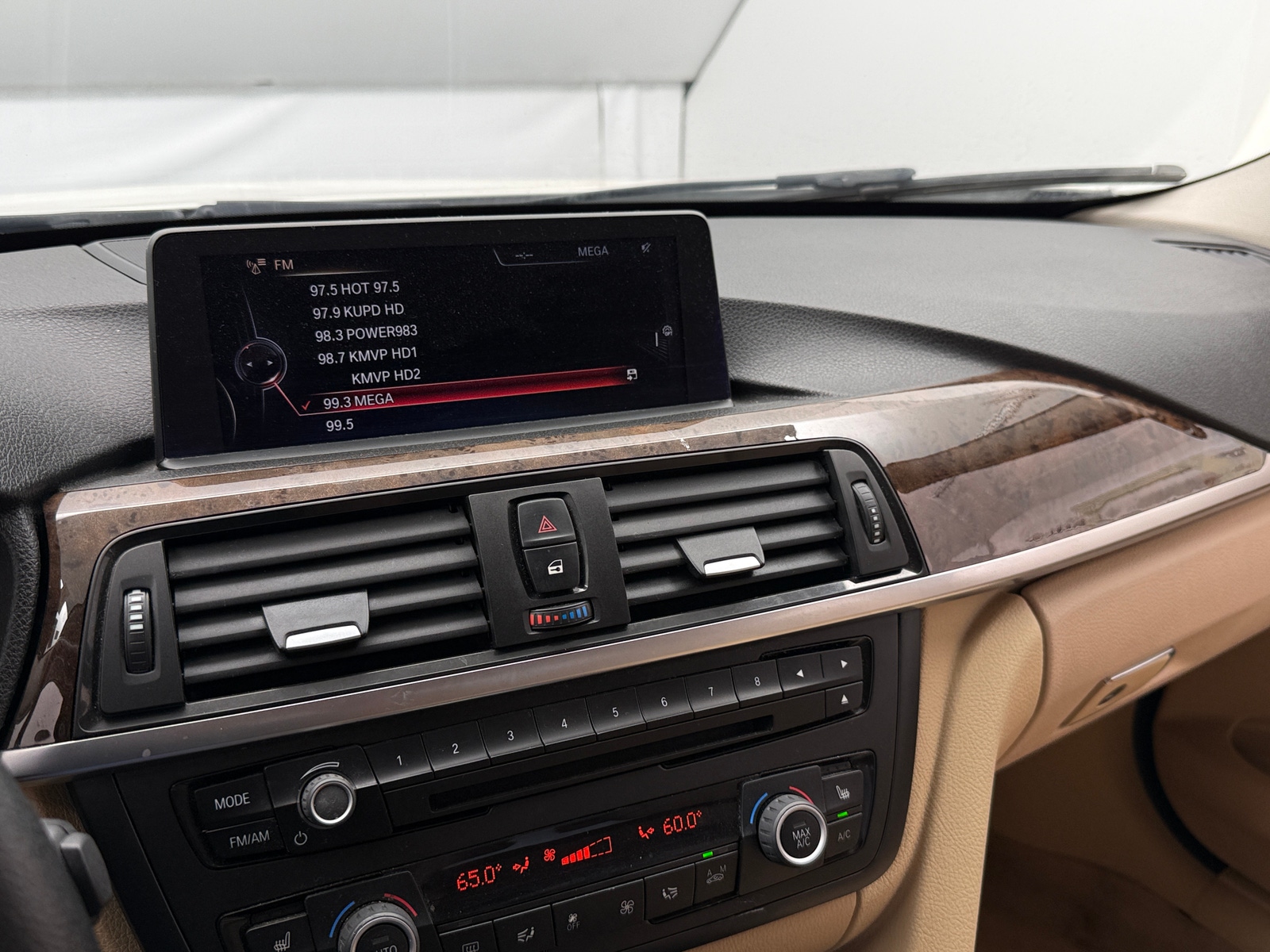 Thumbnail: 2015 BMW 3 Series - 3