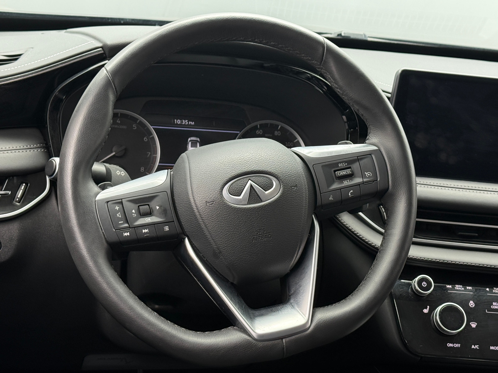 Thumbnail: 2024 INFINITI QX60 - 4