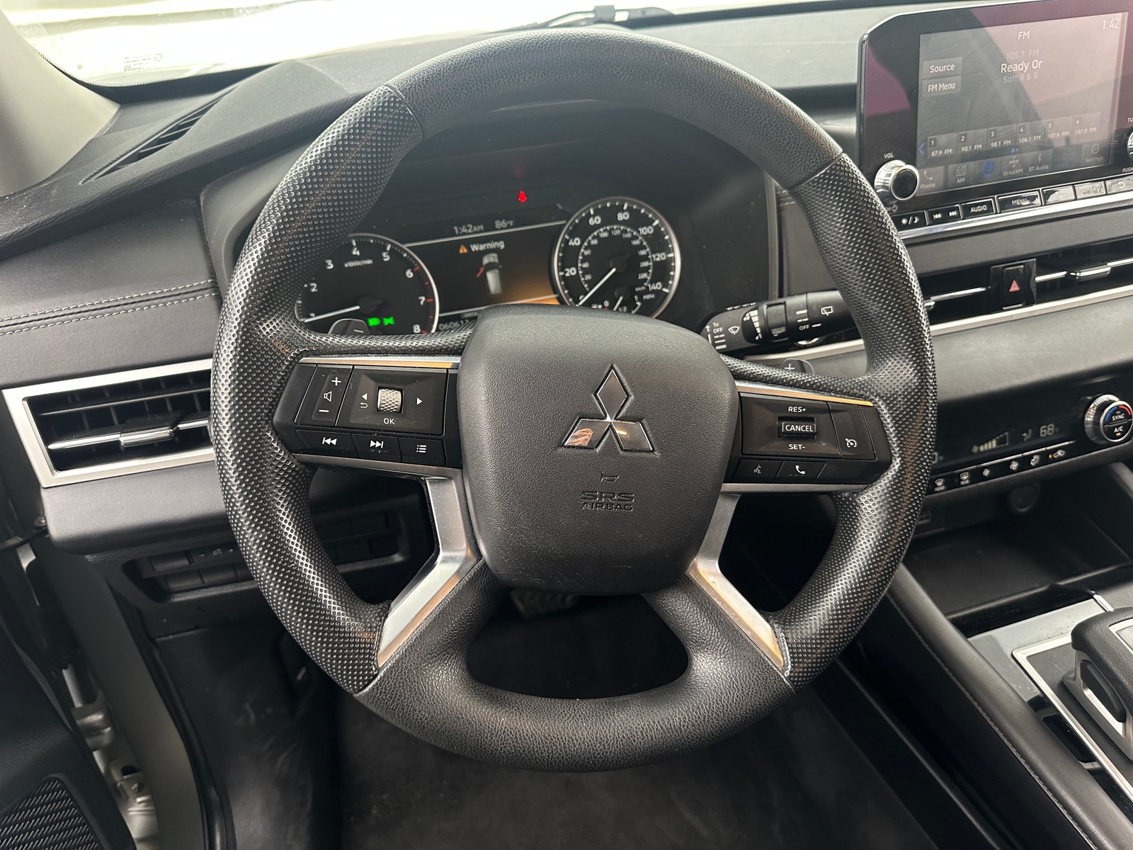 Thumbnail: 2023 Mitsubishi Outlander - 5