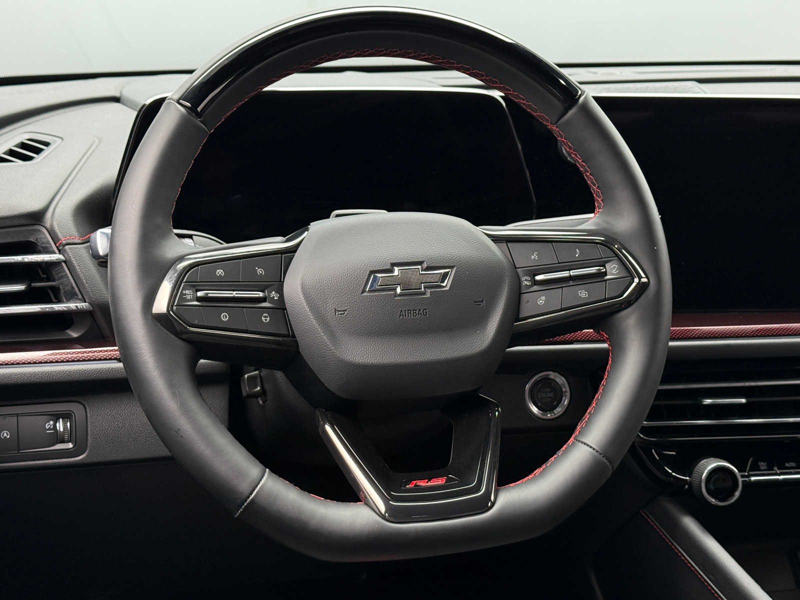Thumbnail: 2026 Chevrolet Traverse - 4