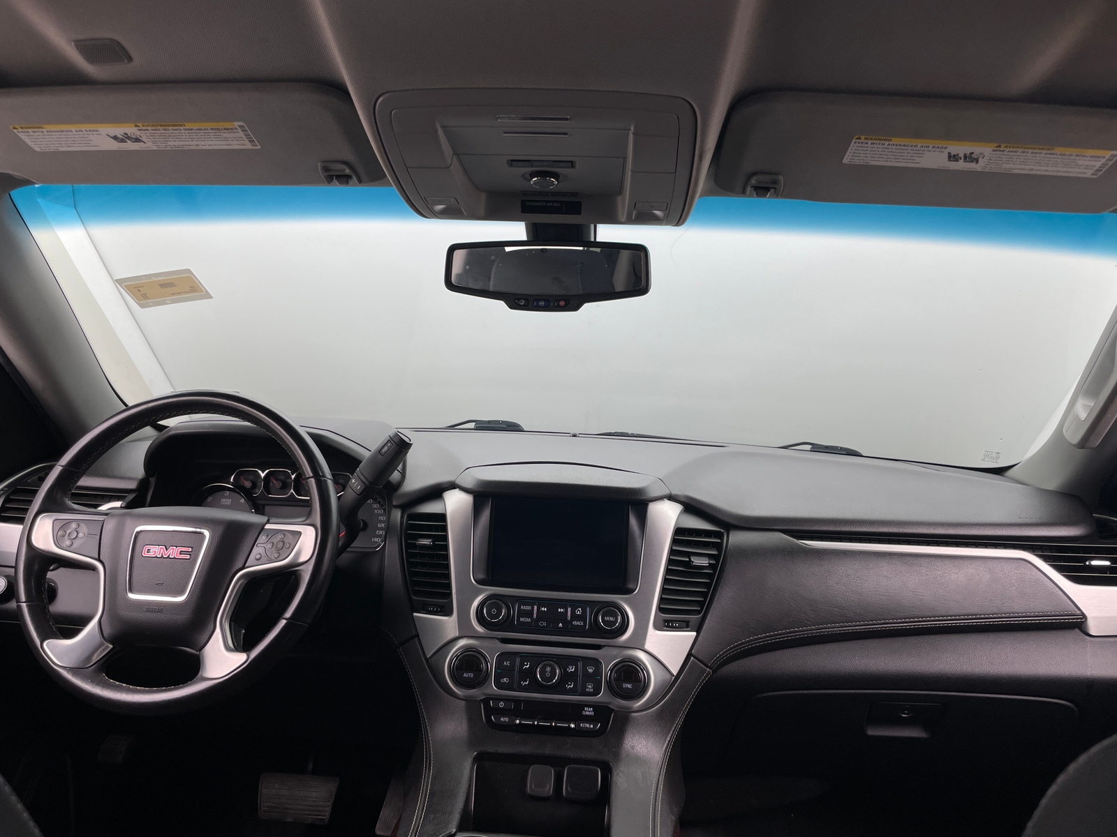 Thumbnail: 2019 GMC Yukon - 3