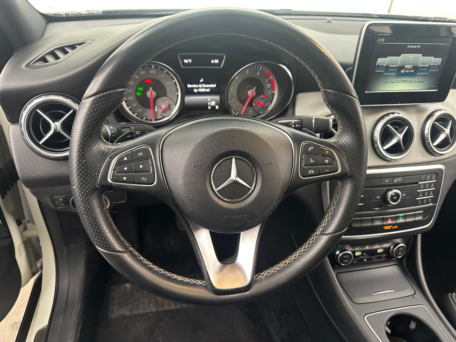 Thumbnail: 2016 Mercedes-Benz GLA - 4
