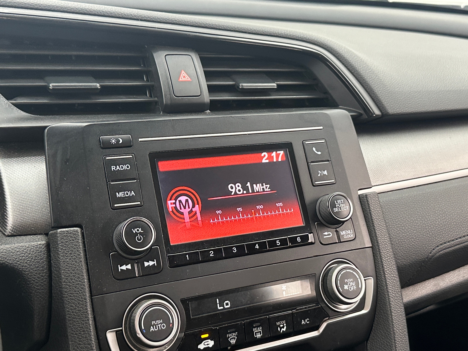 Thumbnail: 2016 Honda Civic - 4