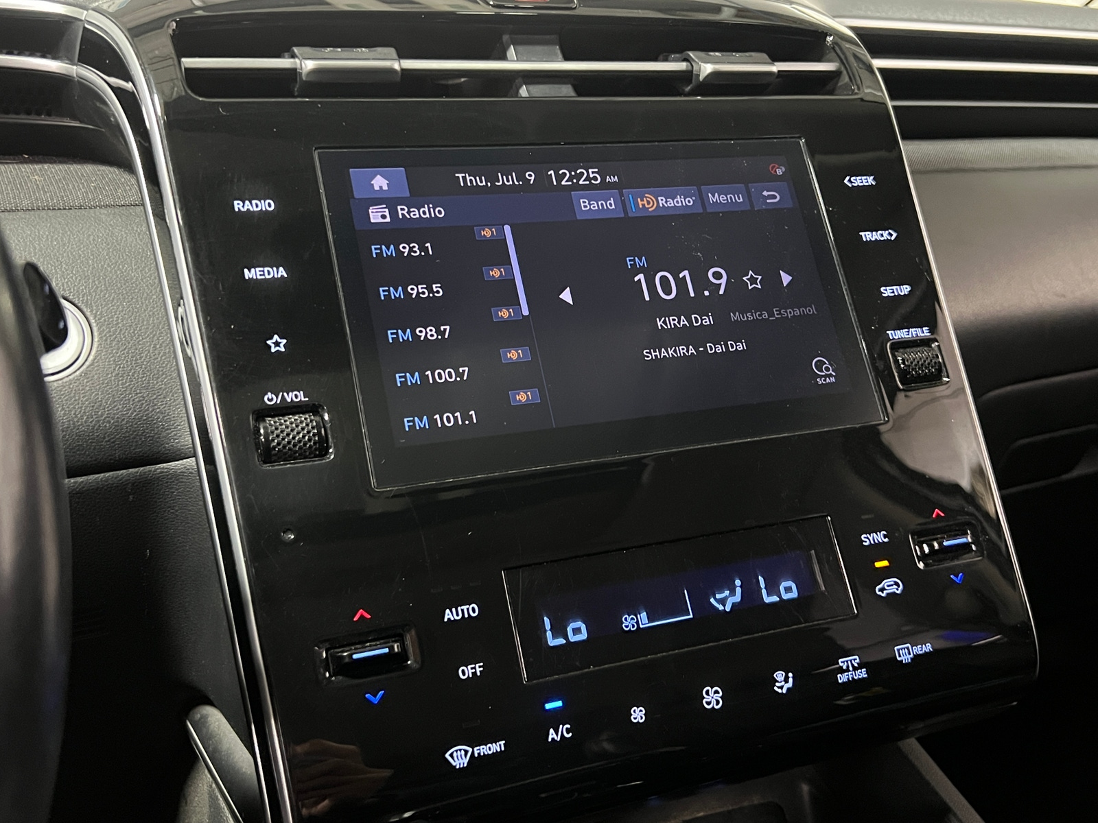 Thumbnail: 2022 Hyundai Tucson - 4