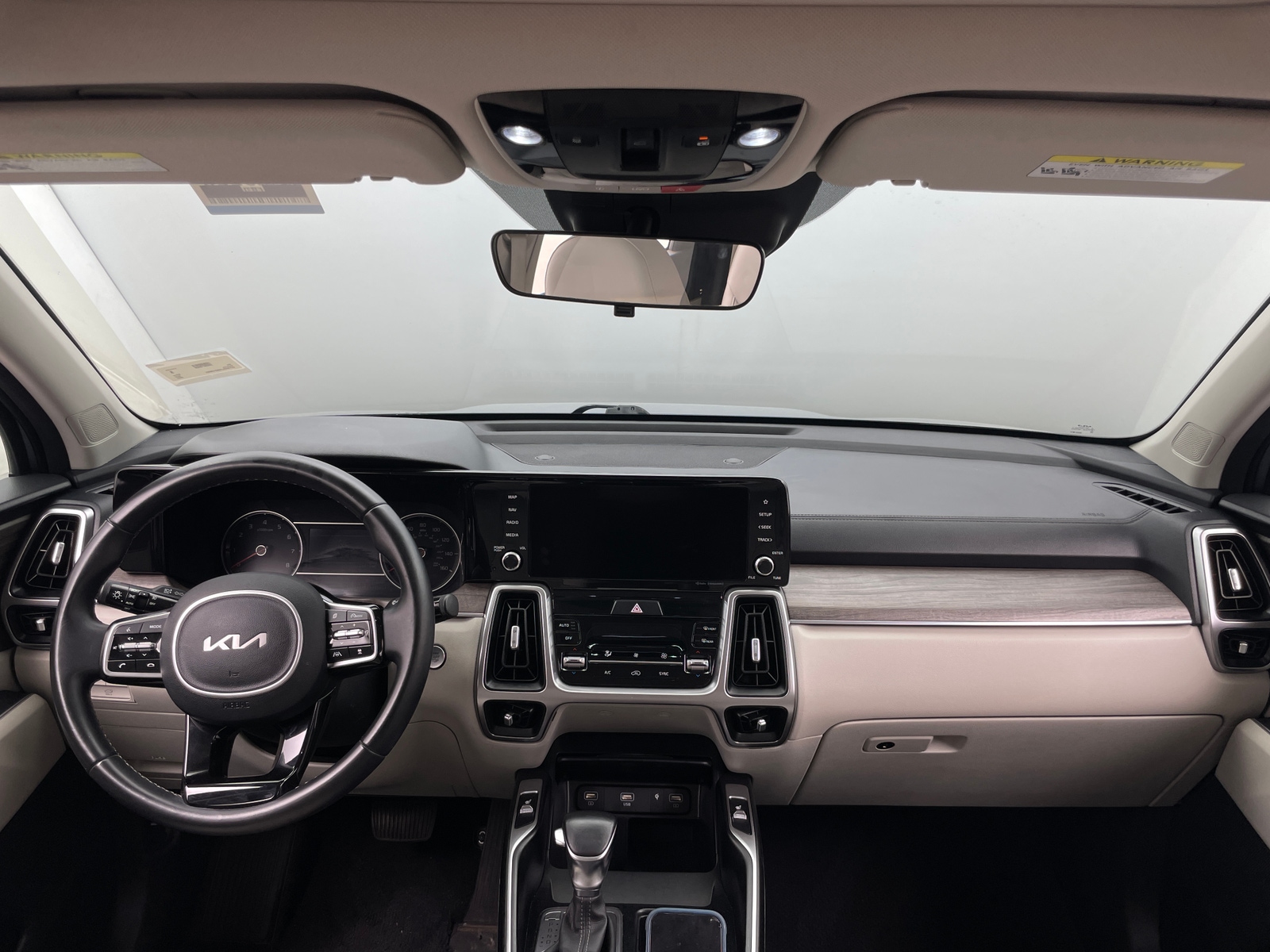 Thumbnail: 2022 Kia Sorento - 2