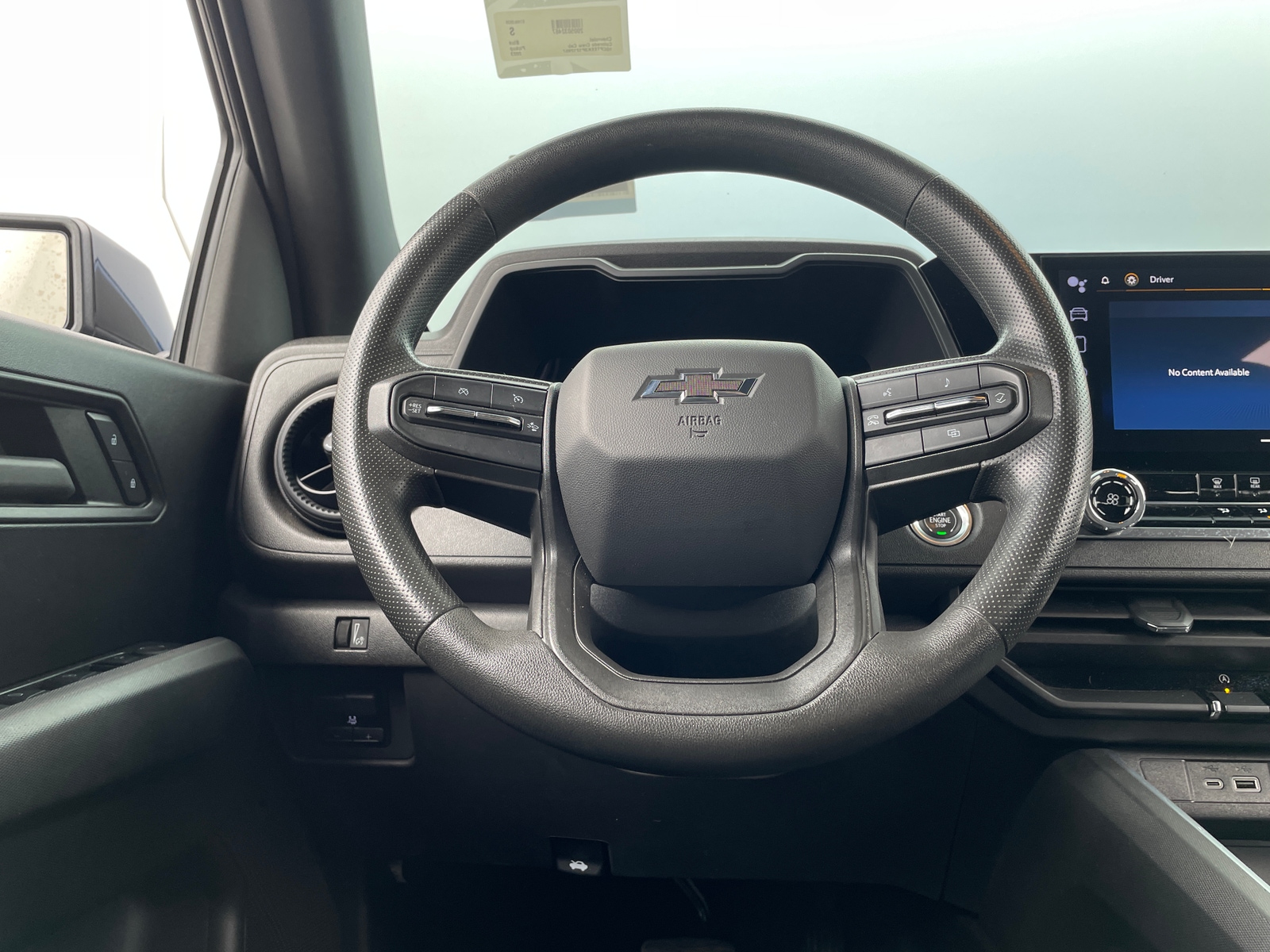 Thumbnail: 2023 Chevrolet Colorado - 5