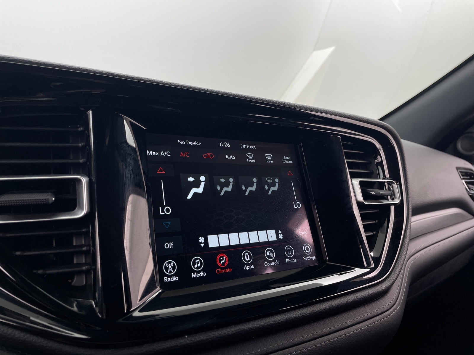 Thumbnail: 2022 Dodge Durango - 4