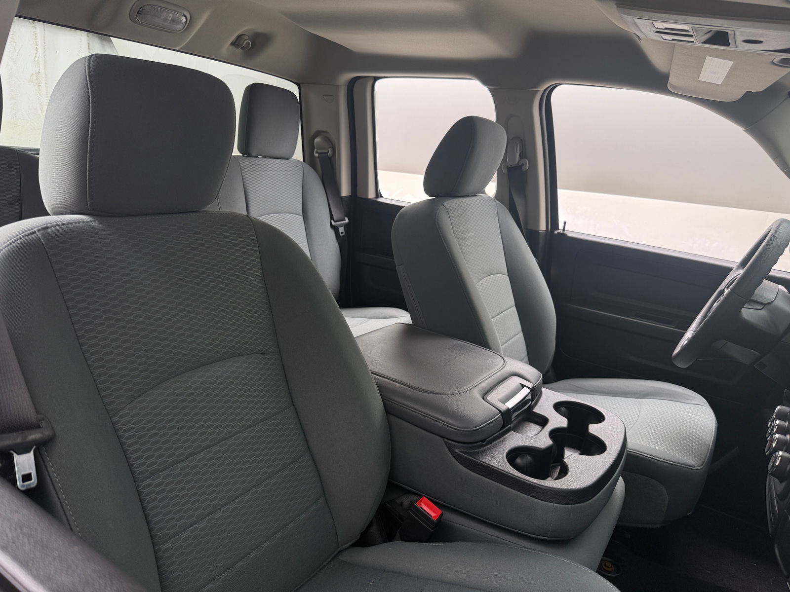 Thumbnail: 2020 RAM 1500 Classic - 2