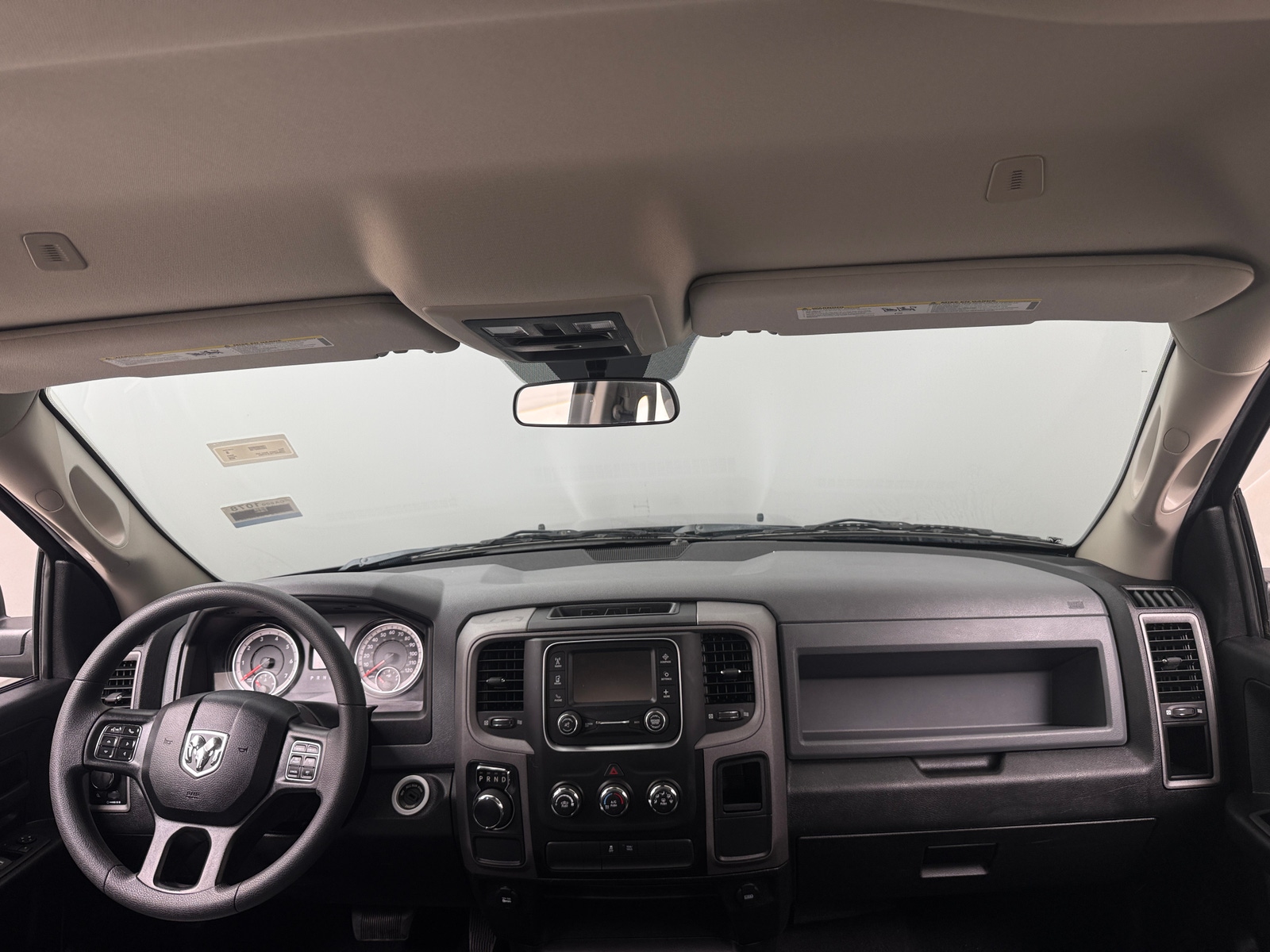 Thumbnail: 2020 RAM 1500 Classic - 3