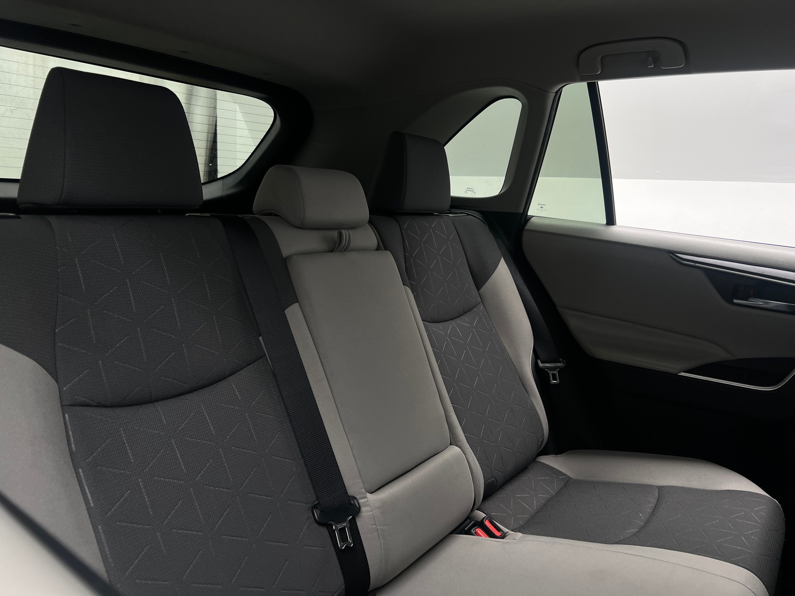 Thumbnail: 2022 Toyota RAV4 - 6