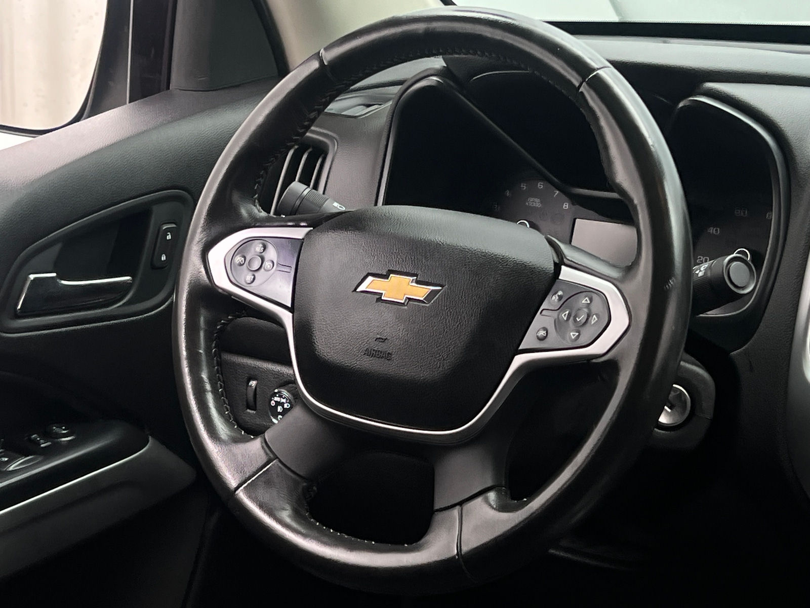 Thumbnail: 2019 Chevrolet Colorado - 5
