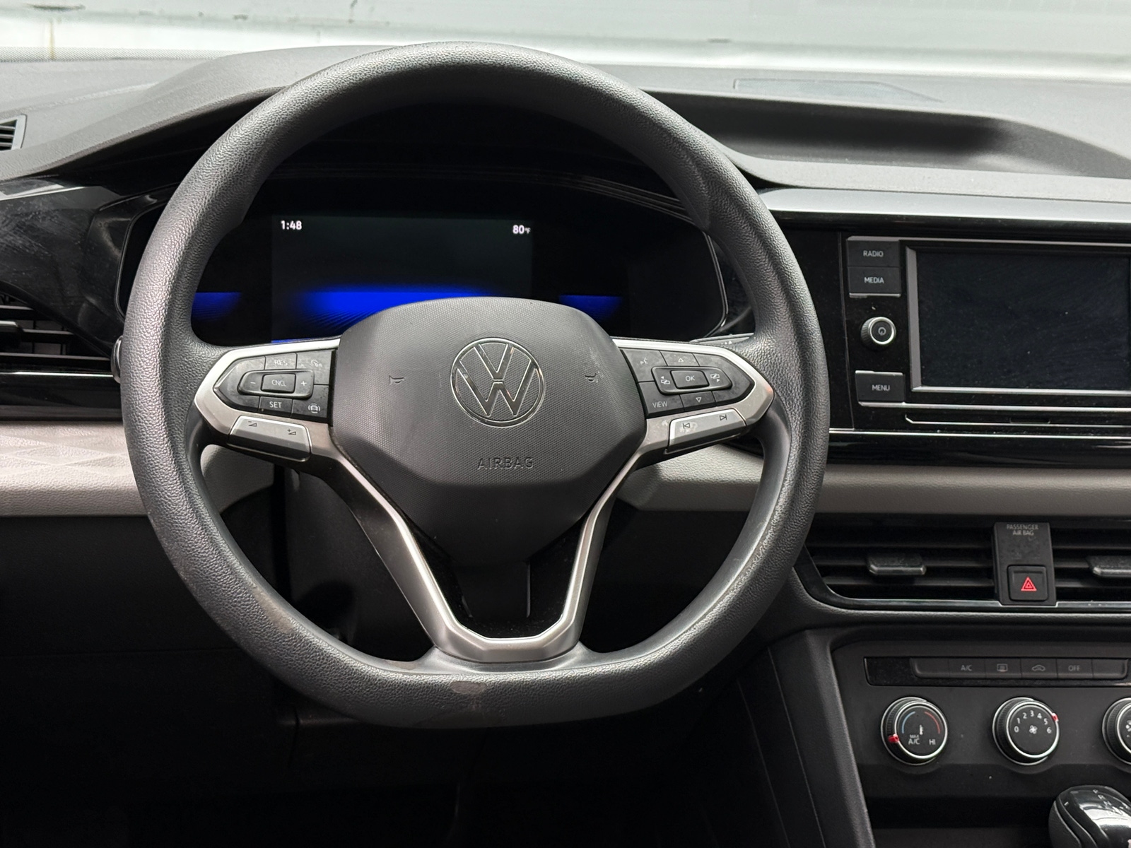 Thumbnail: 2022 Volkswagen Taos - 5