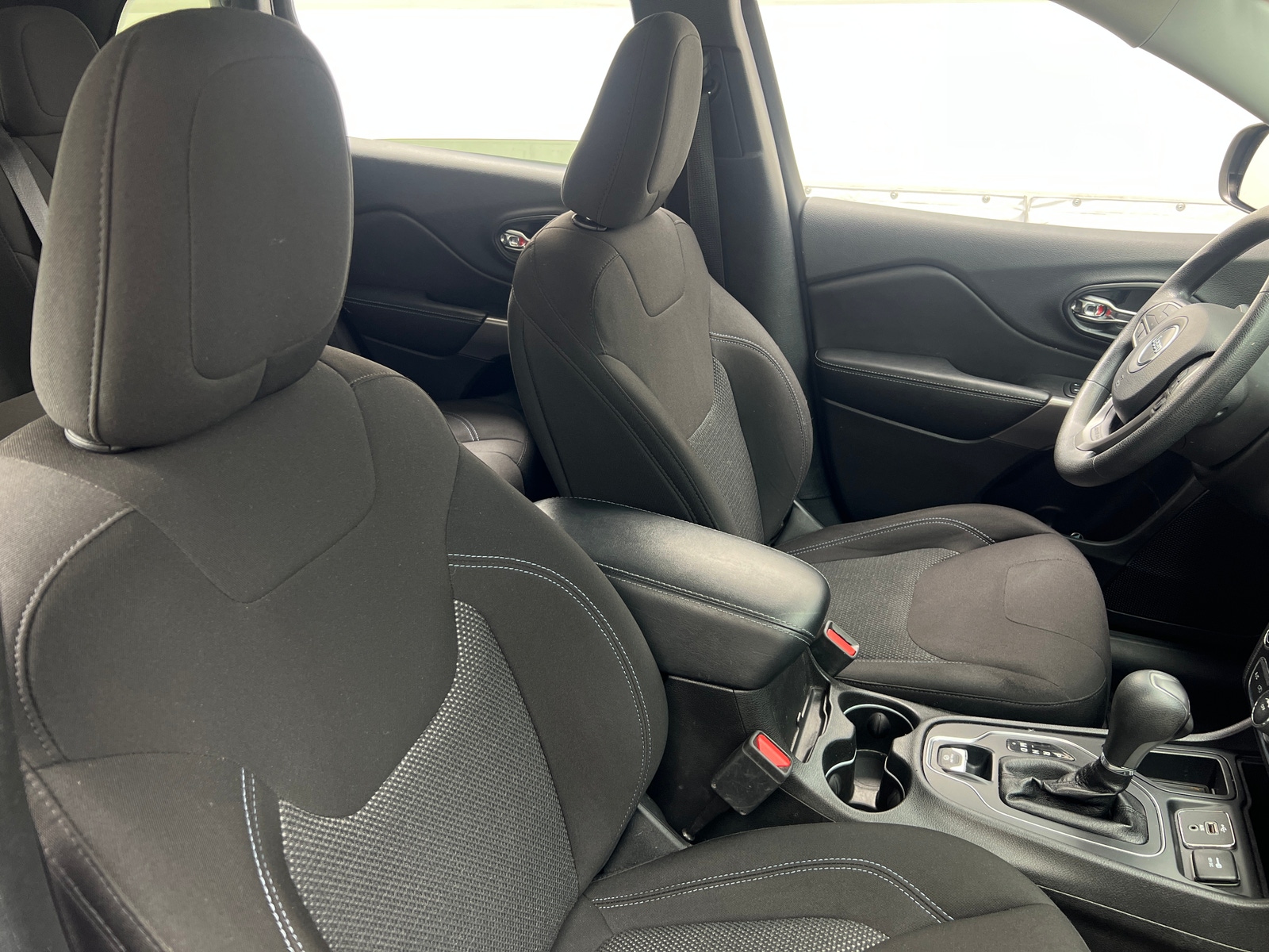 Thumbnail: 2019 Jeep Cherokee - 2