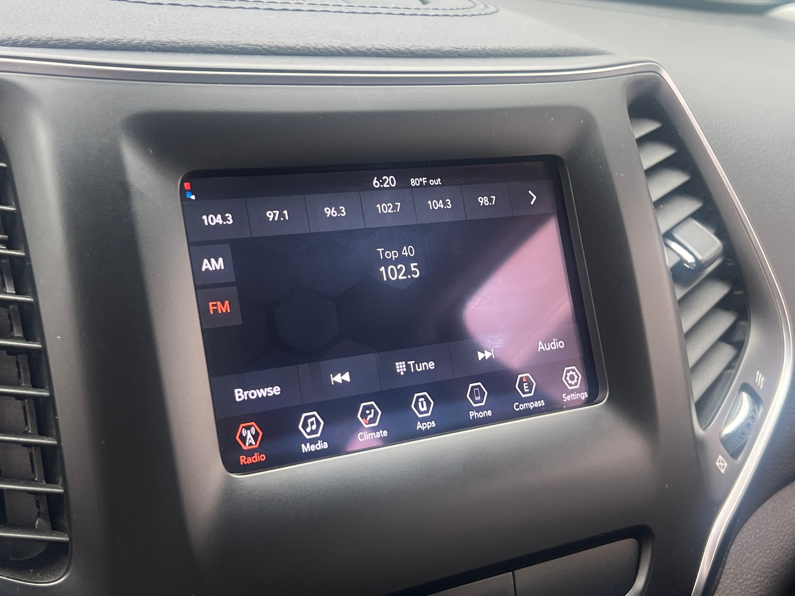 Thumbnail: 2019 Jeep Cherokee - 4