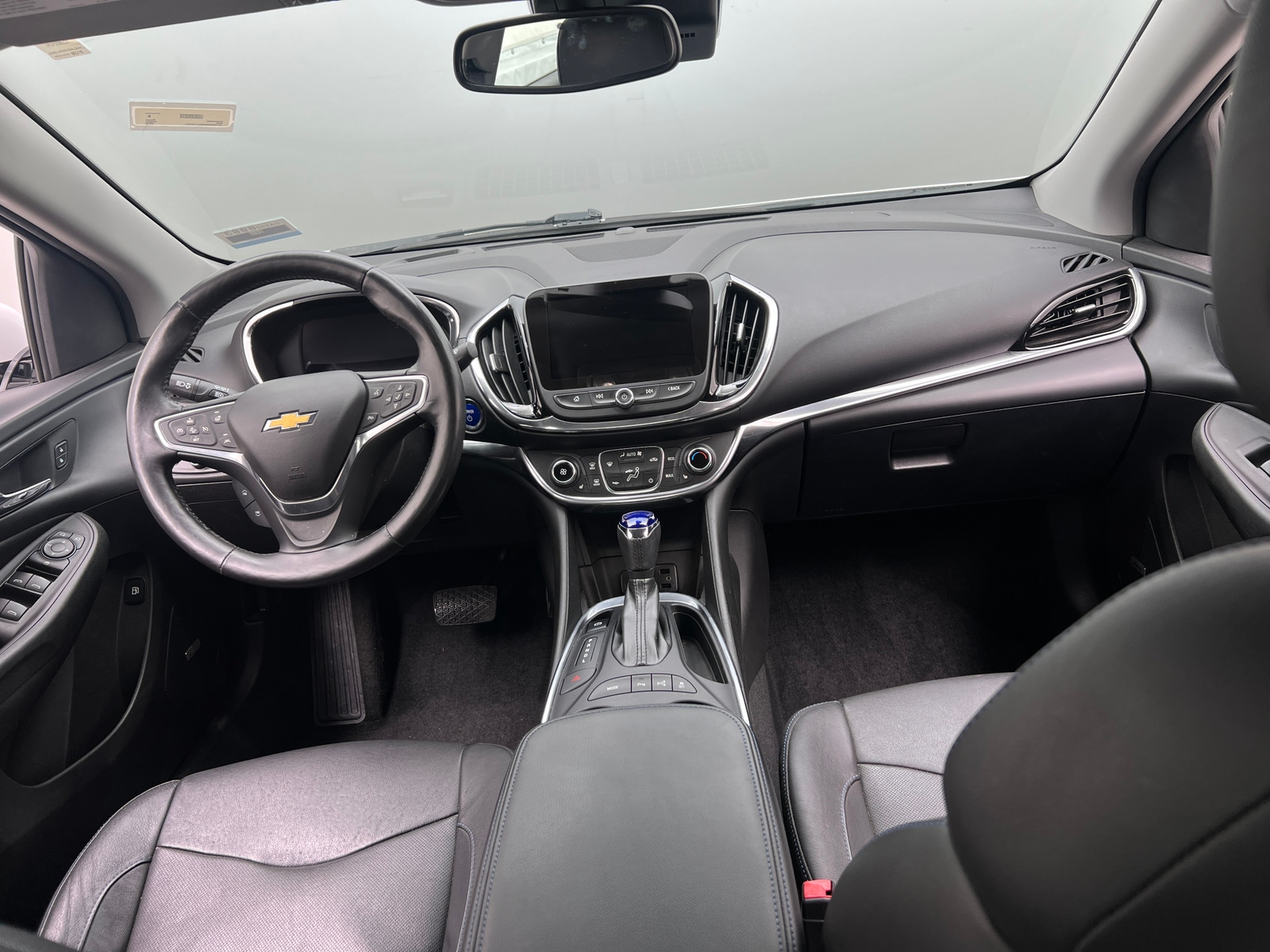 Thumbnail: 2016 Chevrolet Volt - 2