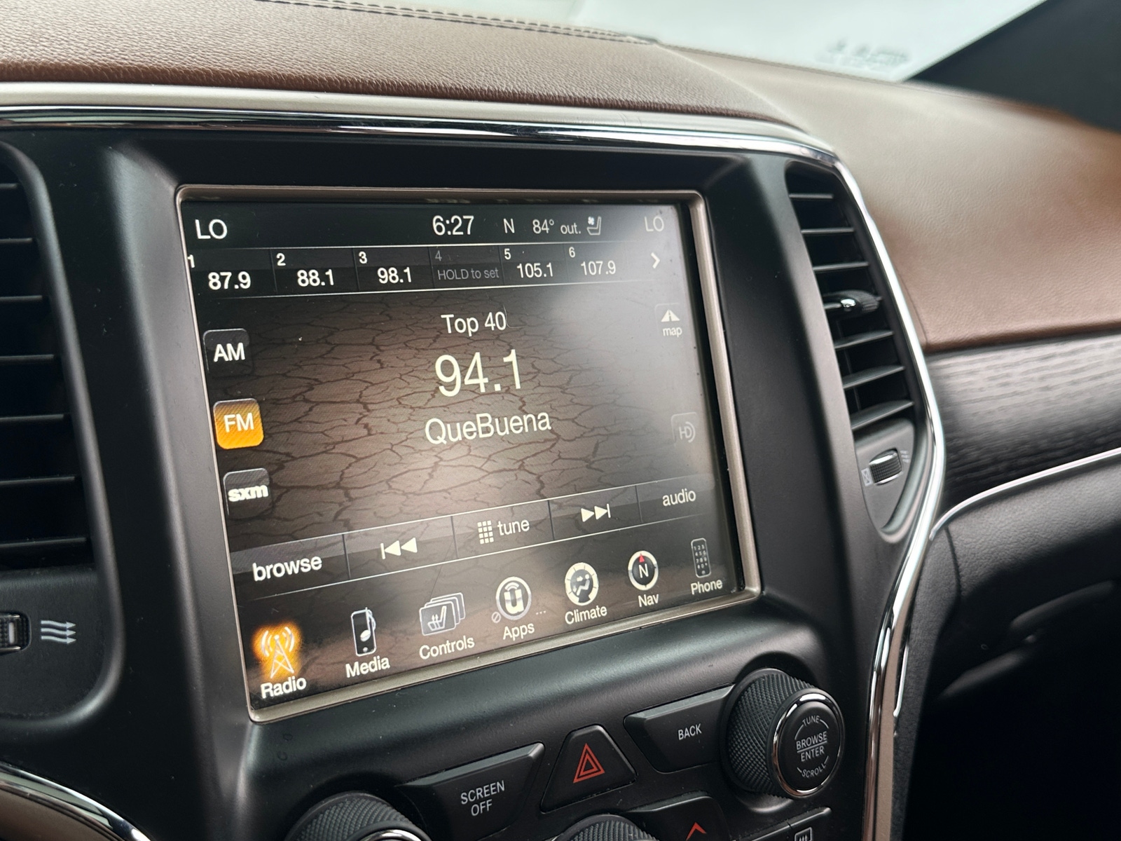 Thumbnail: 2017 Jeep Grand Cherokee - 3