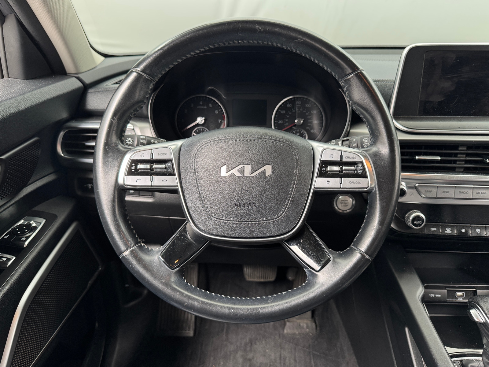 Thumbnail: 2022 Kia Telluride - 4