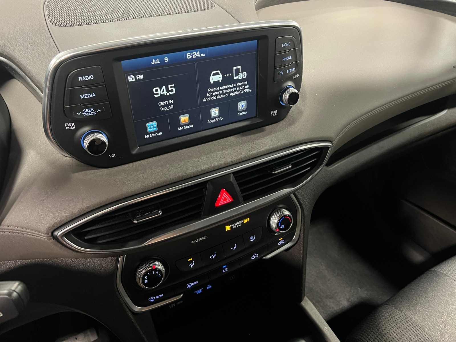 Thumbnail: 2019 Hyundai Santa Fe - 4